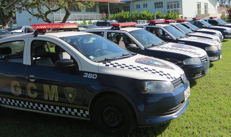 Prefeitura Municipal de Aparecida de Goiânia  Guarda Civil de Aparecida  recebe armas doadas pela Polícia Rodoviária Federal